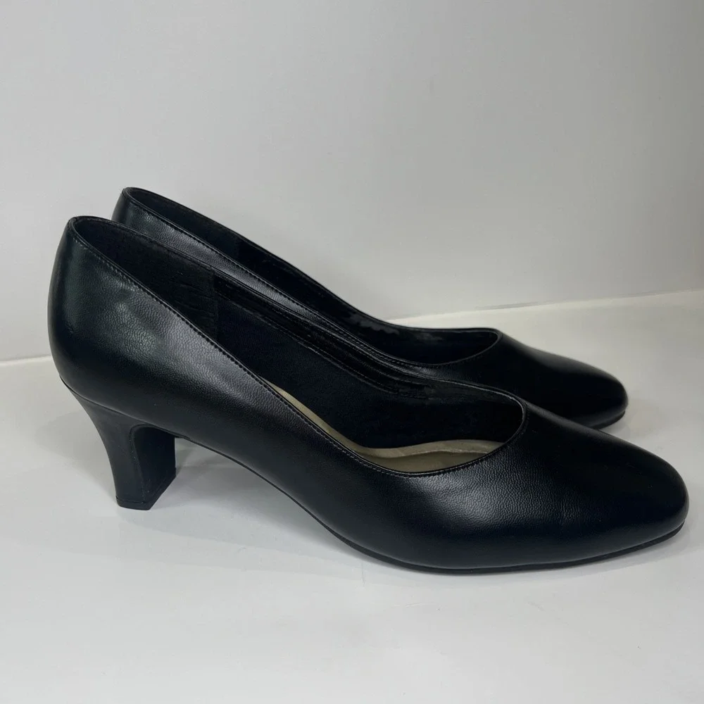 Soft Style Hush Puppies Black Pumps Womens 8.5W Wide Comfort Career Dress Heels